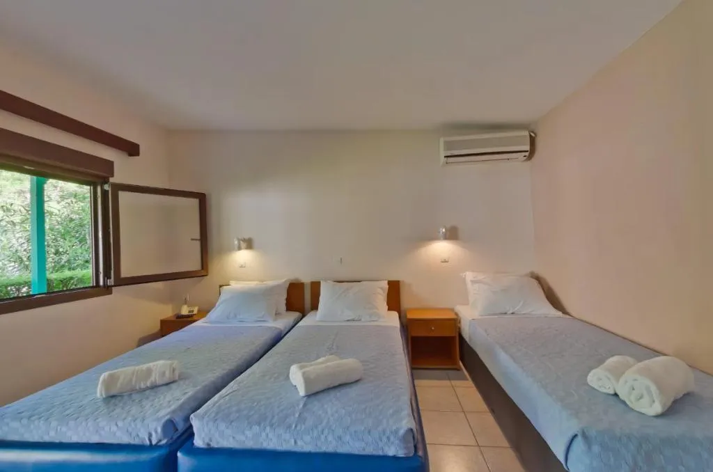 TRIPLE STANDARD Room, Olympios Zeus, Thessaloniki