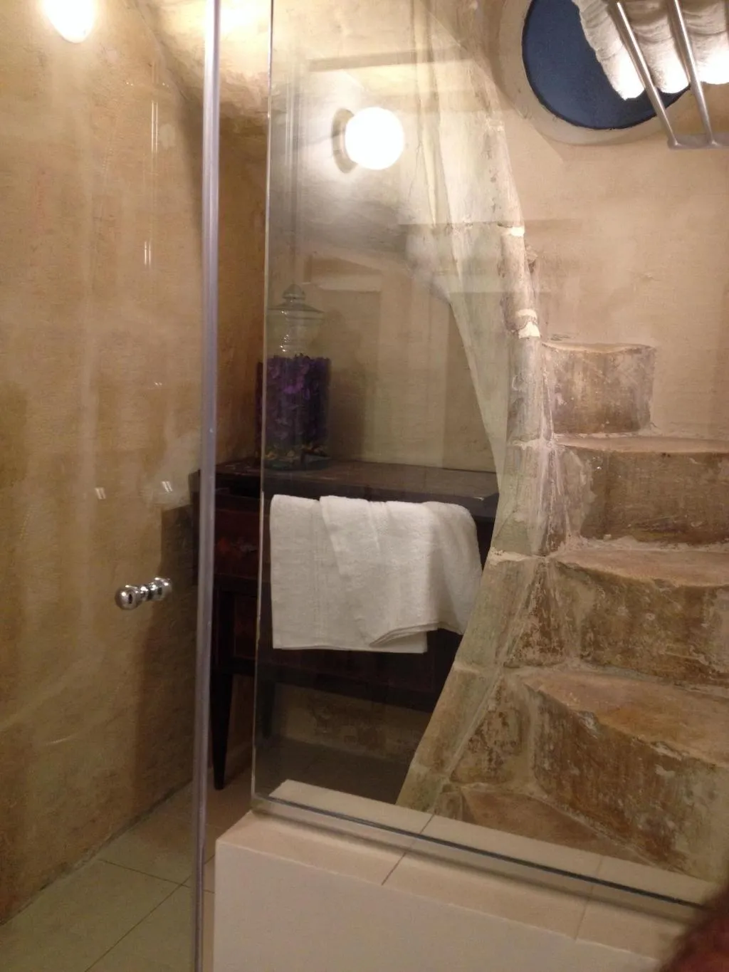 Room, Paulos Valletta, Malta