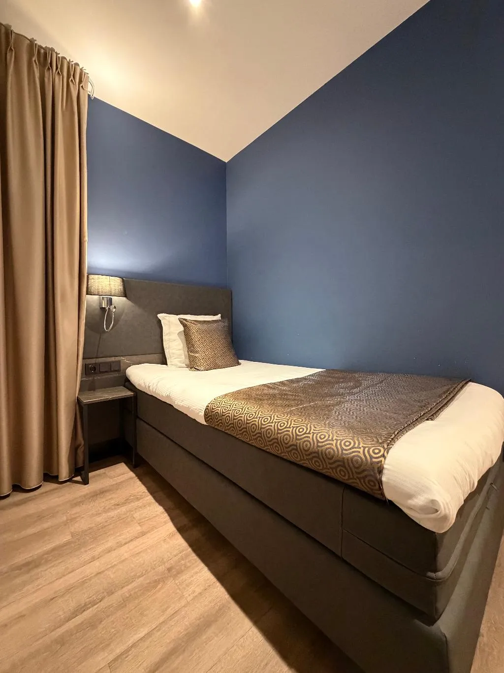SINGLE STANDARD Room, OZO Hotels Antares Amsterdam Schiphol Airport, Amsterdam