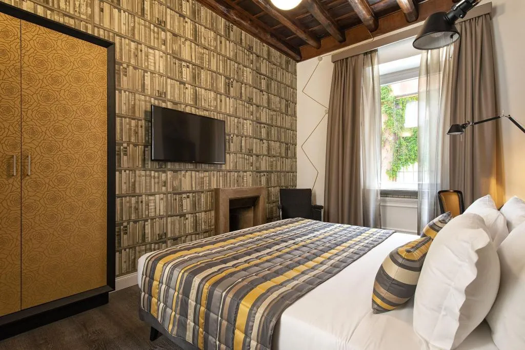 SUITE DELUXE KING BED Room, Maison Evelina, Rome