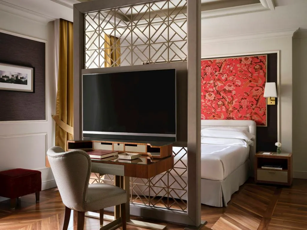 JUNIOR SUITE STANDARD Room, Palazzo Venezia, Milan
