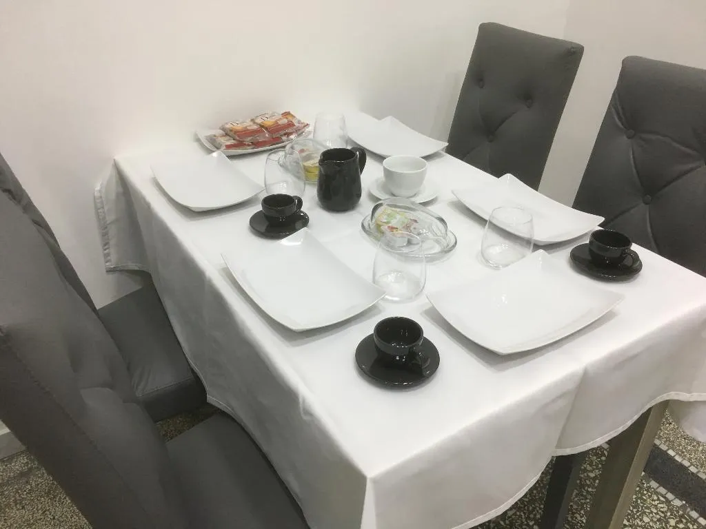 Restaurant, MB95 - Mezzocannone Luxurious Bed&Breakfast, Naples