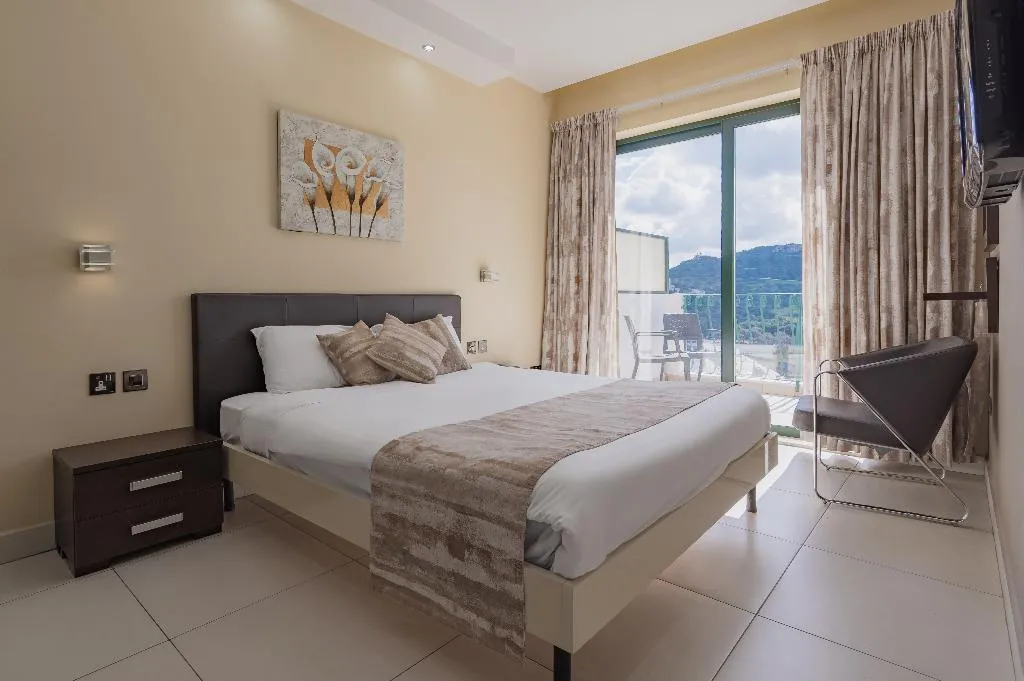 APARTMENT PENTHOUSE Room, Xemxija Bay Hotel, Malta
