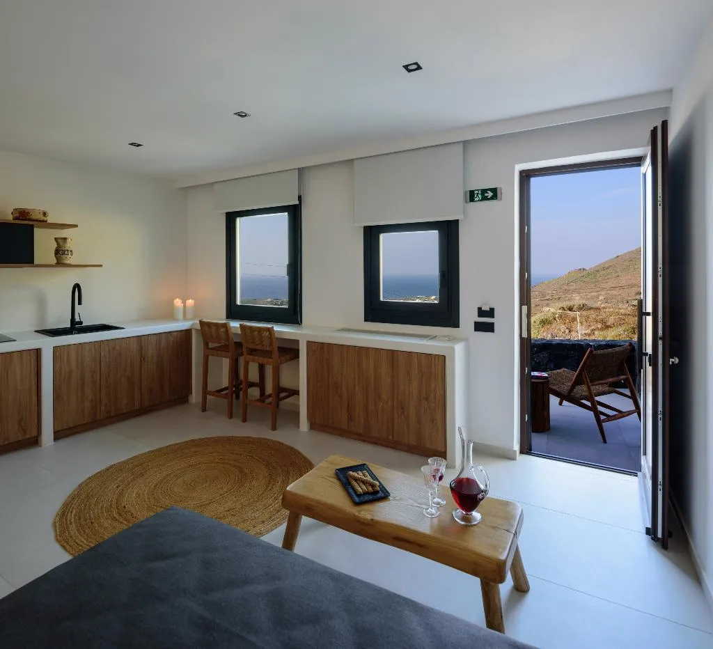 SUITE SEA VIEW Room, Ryolithos Suites, Santorini