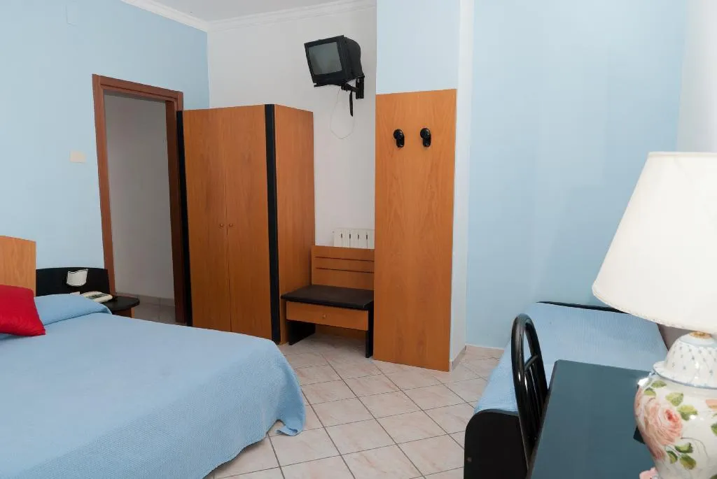 Room, Hotel Internazionale, Naples