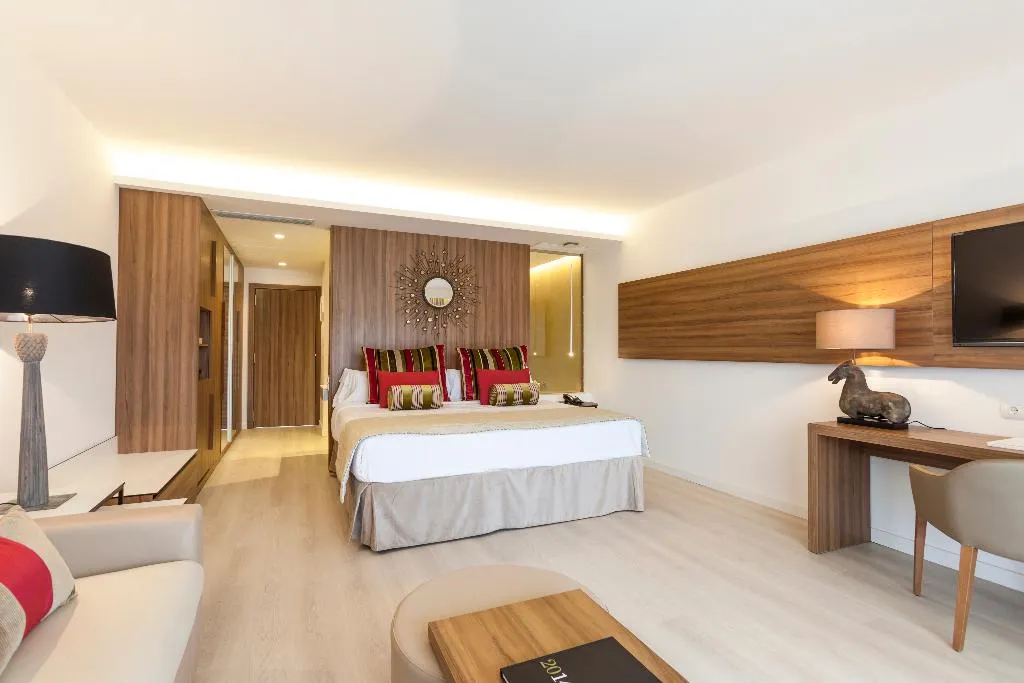 JUNIOR SUITE SUPERIOR Room, Zafiro Palace Alcudia, Majorca