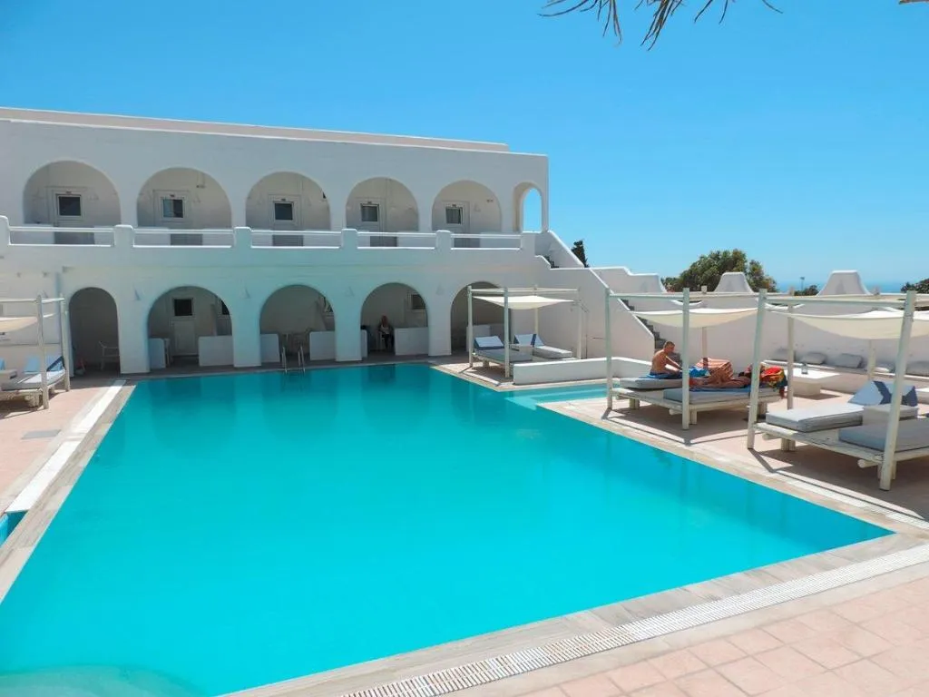 Pool, Daedalus, Santorini