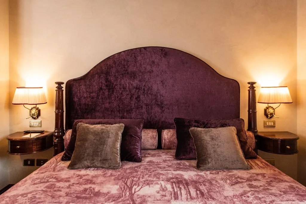 JUNIOR SUITE CAPACITY 3 Room, Grand Hotel Baglioni, Florence