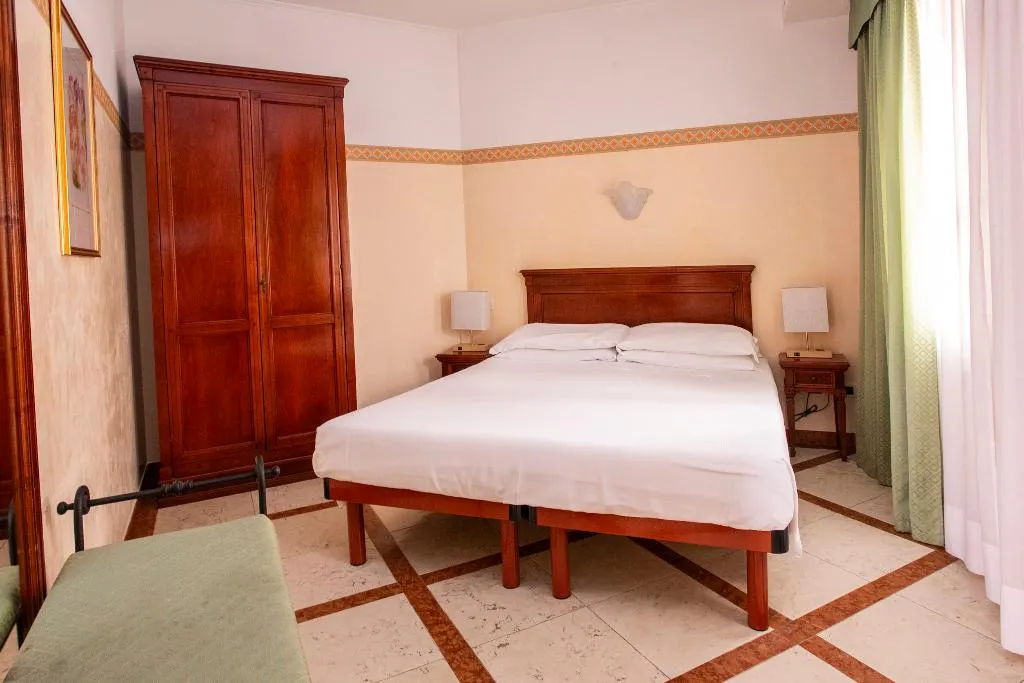 DOUBLE ECONOMY Room, Russo Palace, Venice