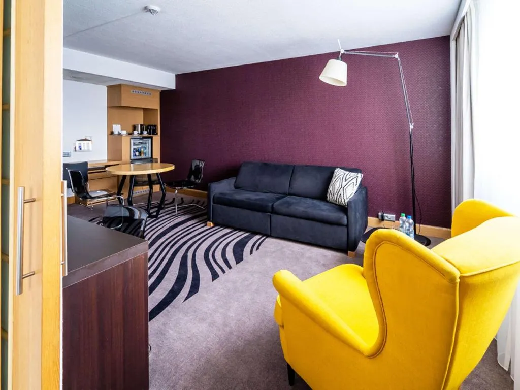 SUITE STANDARD Room, Novotel Krakow City West, Krakow