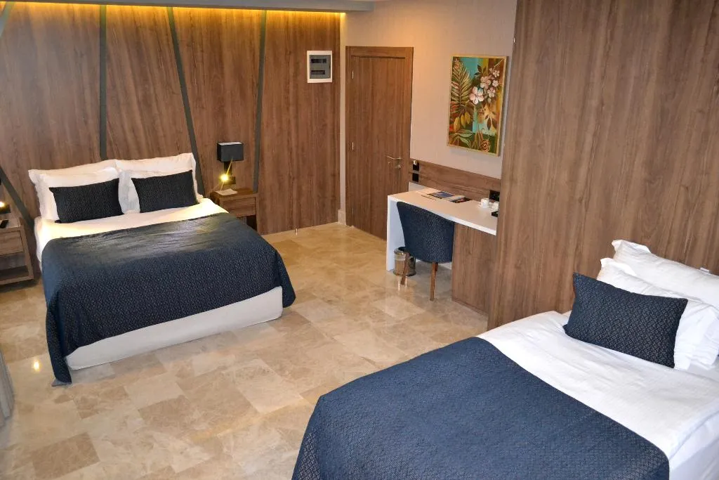 FAMILY ROOM CAPACITY 3 Room, Extenso Hotel, Izmir