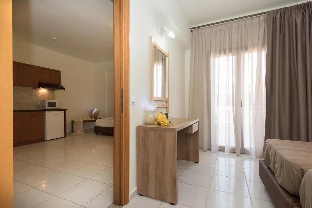 APARTMENT CAPACITY 4 ONE BEDROOM Room, Niriedes-Dionyssos Village, Crete