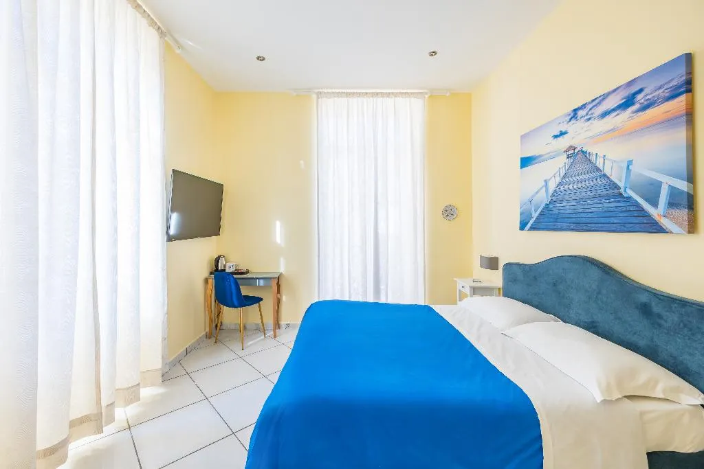 QUADRUPLE CLASSIC Room, La Casa Di Bruno, Naples