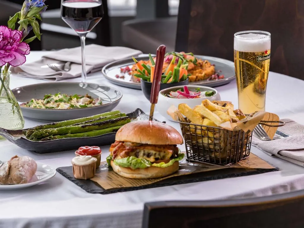 Restaurant, Movenpick Hotel Amsterdam City Centre, Amsterdam