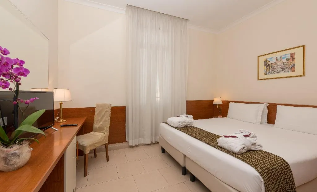QUADRUPLE ECONOMY Room, Hotel Portamaggiore, Rome