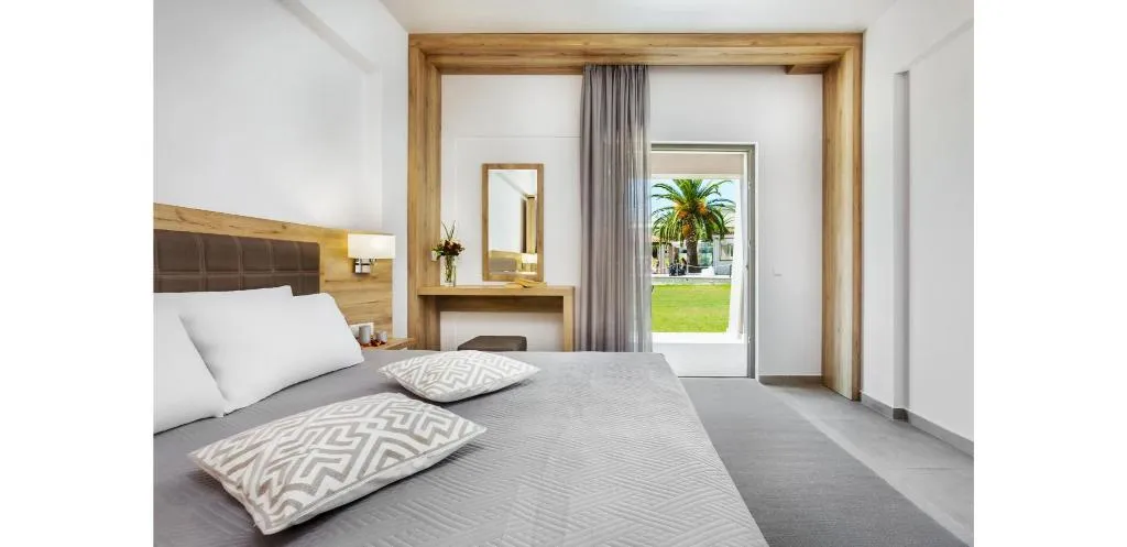 Double or Twin DELUXE Room, Iris Hotel, Halkidiki