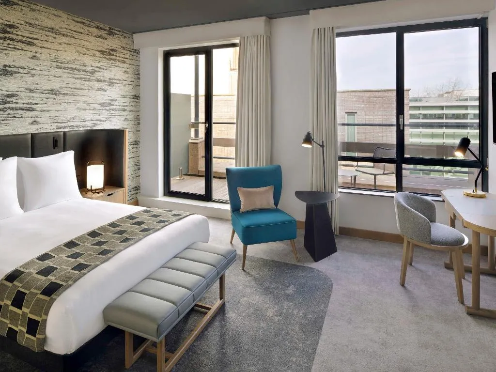 Room, Movenpick Hotel The Hague, Amsterdam