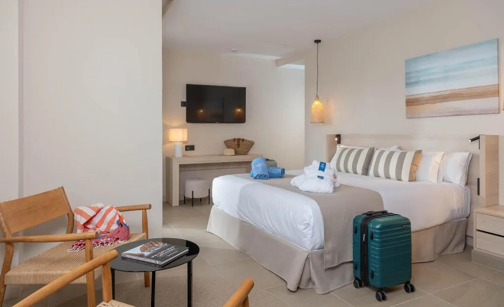 JUNIOR SUITE STANDARD Room, AQUA Hotel The Breeze & Spa - Adults Only +18, Costa Brava