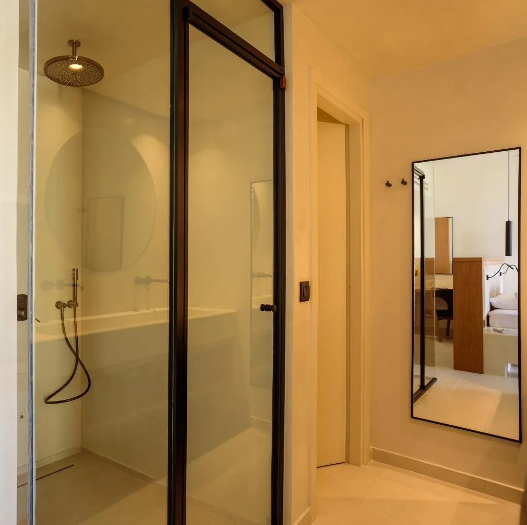 SUITE WITH PRIVATE POOL Room, Potnia Theron Suites, Santorini