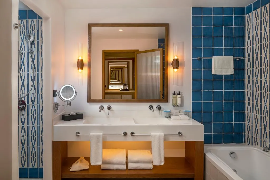 JUNIOR SUITE DELUXE POOL VIEW Room, Ocean Allure Costa Mujeres Adults Only All Incl, Cancun Area