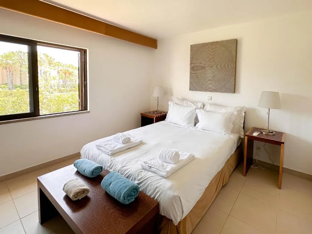 APARTMENT TWO BEDROOMS Room, São Rafael Holidays, Algarve