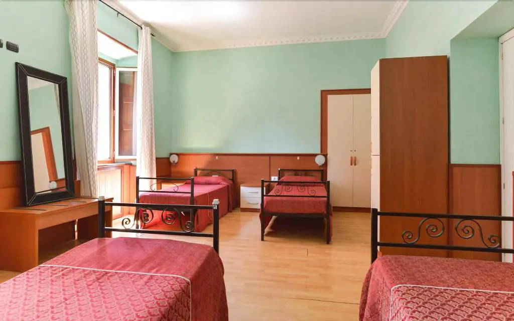 Room, Hostel Beauty, Naples