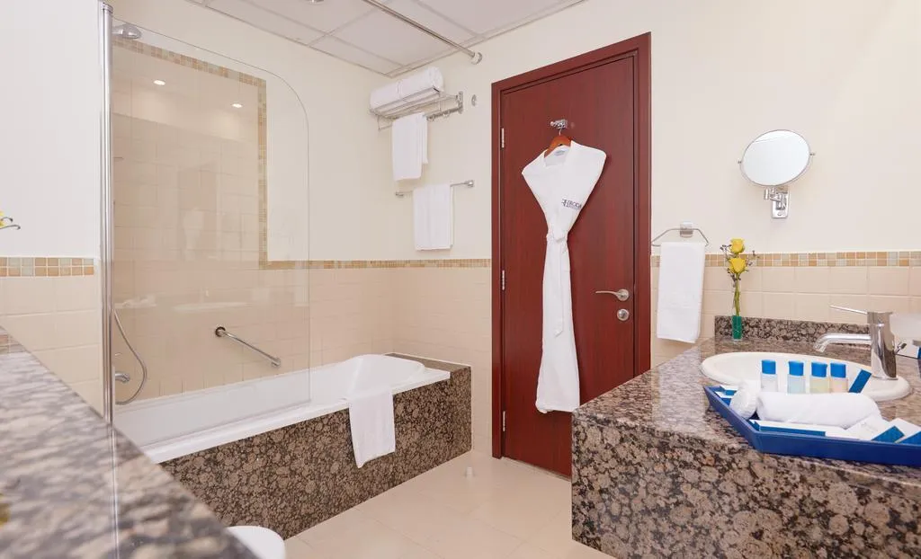 APARTMENT THREE BEDROOMS Room, Roda Amwaj Suites Jumeirah Beach Residence, Dubai