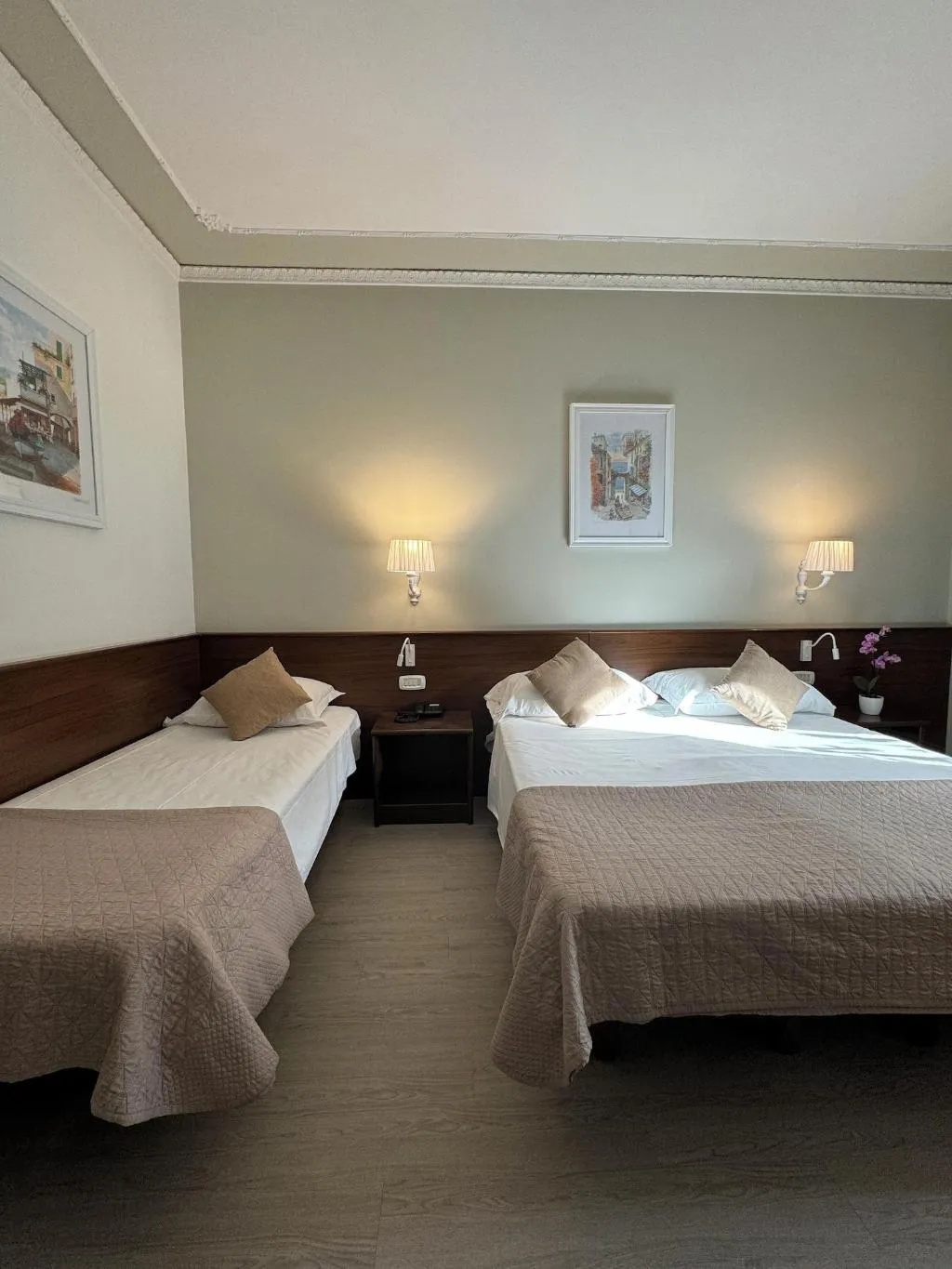 TRIPLE STANDARD Room, Hotel Central, Naples