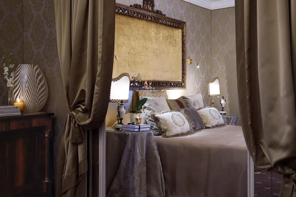 JUNIOR SUITE GARDEN VIEW Room, Metropole Venezia, Venice