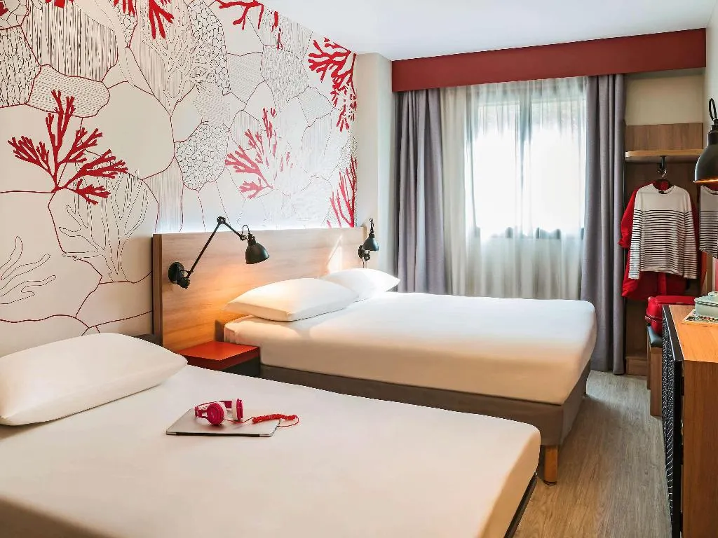 FAMILY ROOM STANDARD Room, ibis Styles Barcelona City Bogatell, Barcelona