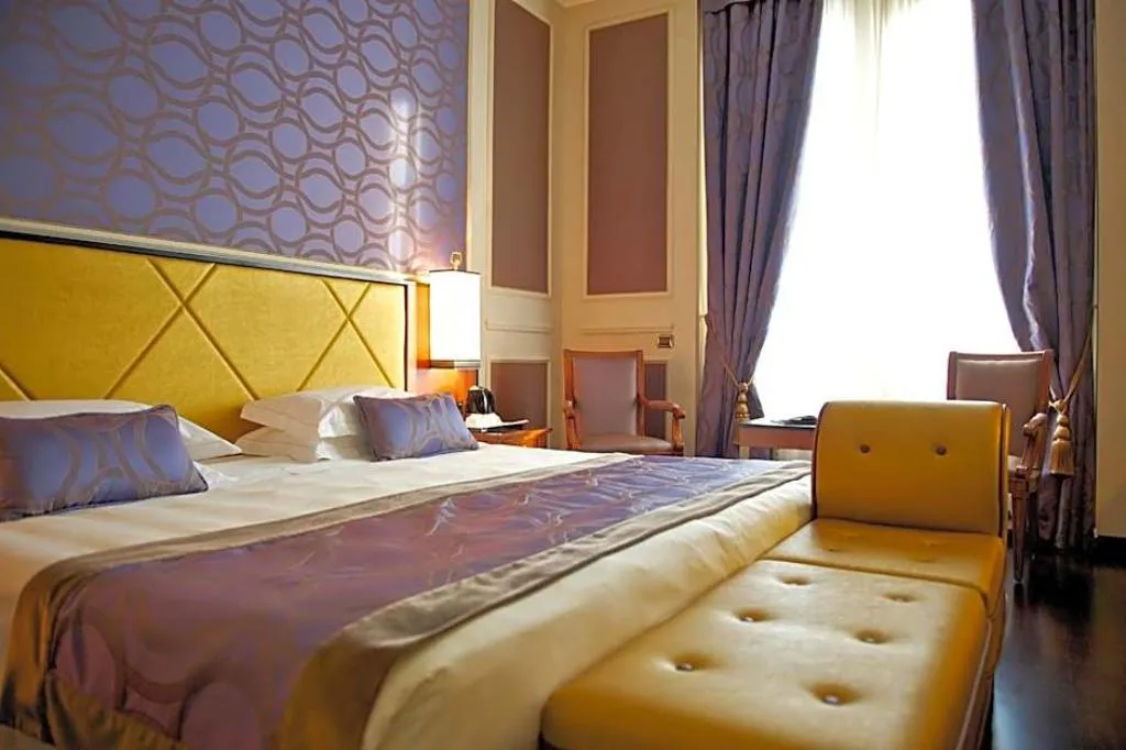 TWIN DELUXE Room, Grand Visconti Palace, Milan