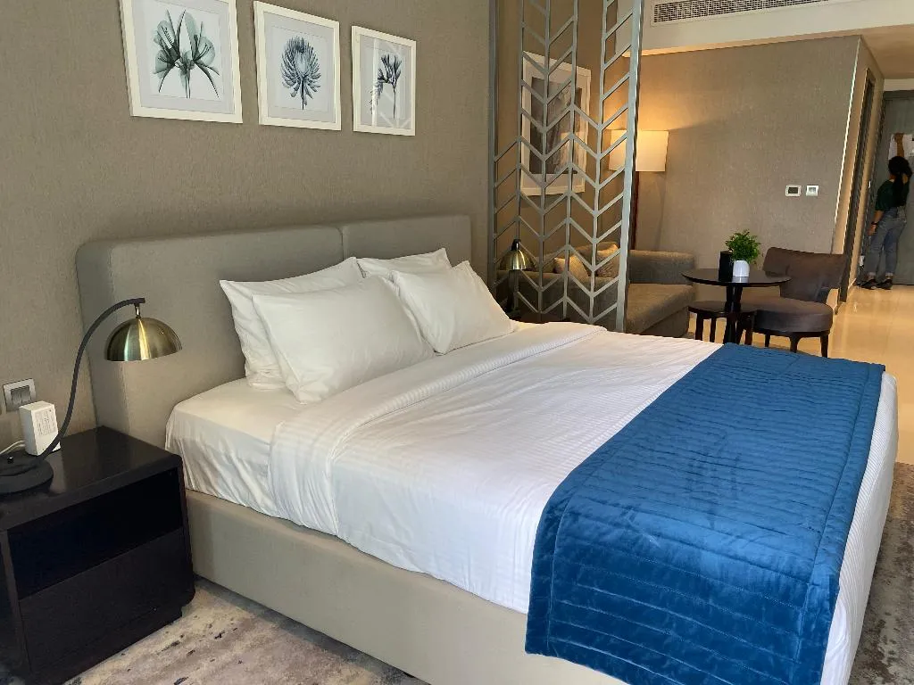 STUDIO CLASSIC Room, Winds Of The Canal By Lagom Damac Maison Prive, Dubai