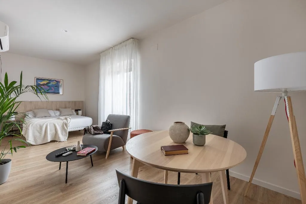 STUDIO STANDARD Room, Libere Madrid Palacio Real, Madrid