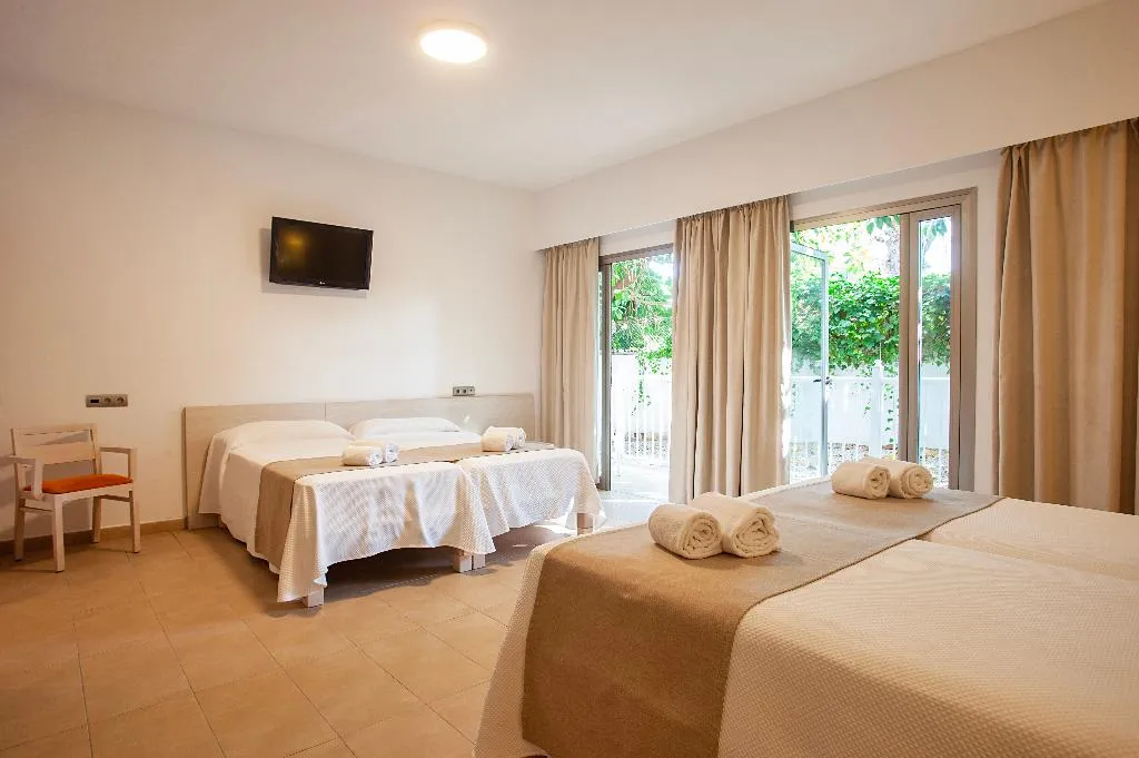 QUADRUPLE STANDARD Room, Hotel Puchet Ibiza, Ibiza