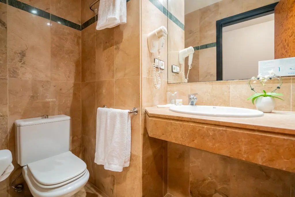 SINGLE STANDARD Room, Glories, Barcelona