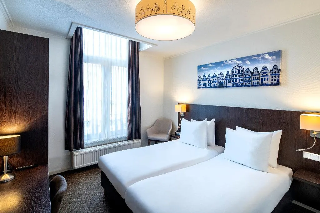 TWIN BASIC Room, Hotel Nes, Amsterdam