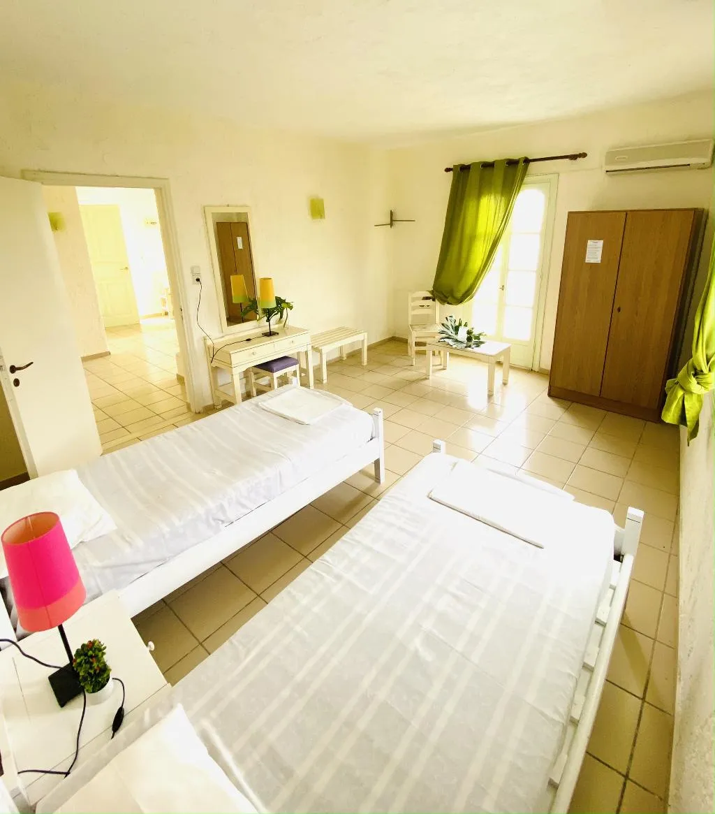 Double or Twin POOL VIEW Room, Semiramis Poolside, Crete