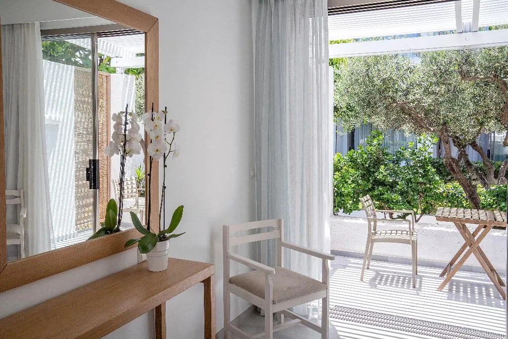 Double or Twin GARDEN VIEW Room, Maritimo Beach Hotel, Crete