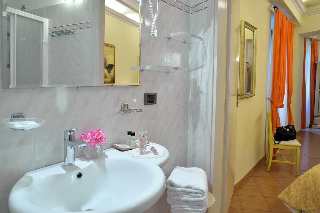 Room, Vasari Palace, Florence