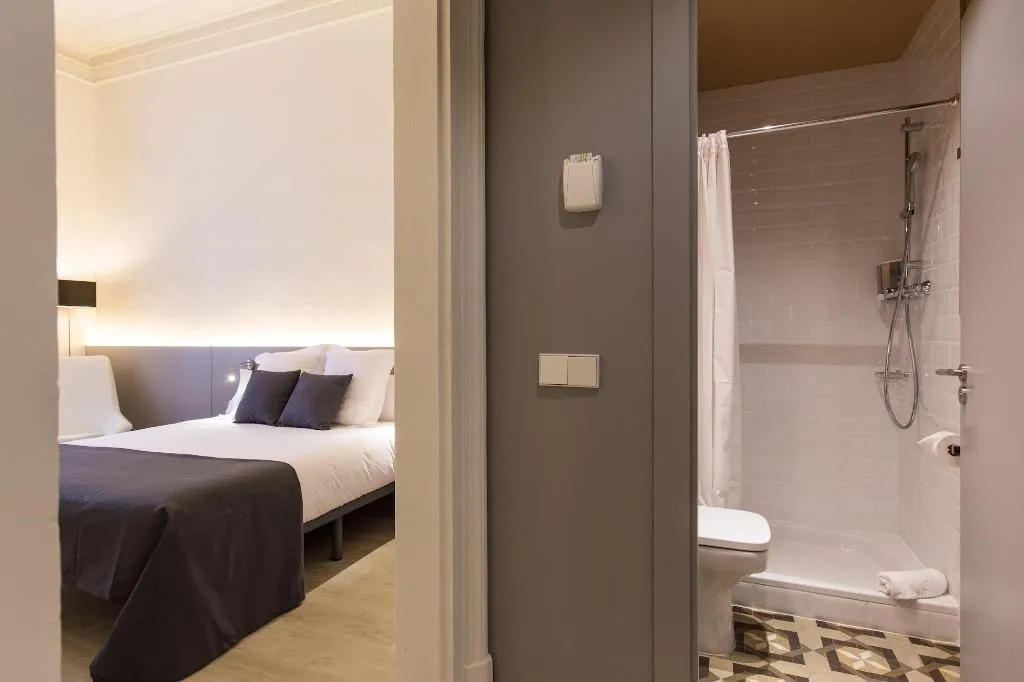 Room, Izaila Plaza Catalunya, Barcelona