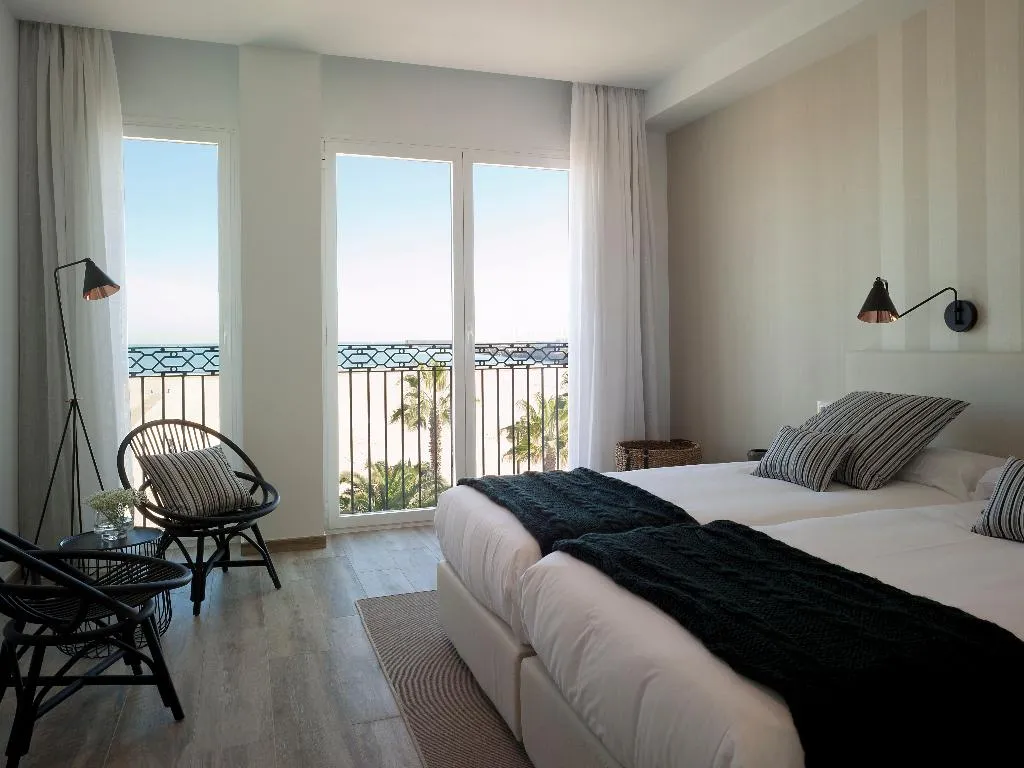 Double or Twin DELUXE OCEAN VIEW ONE BEDROOM Room, Hotel Boutique Balandret, Valencia