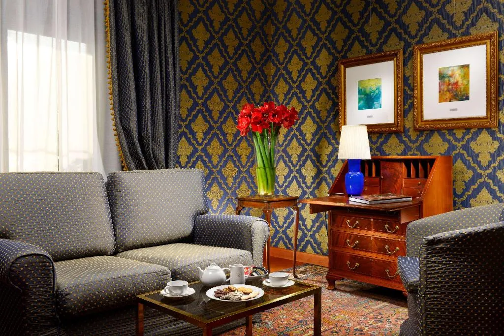 Room, Pierre Milano Hotel, Milan