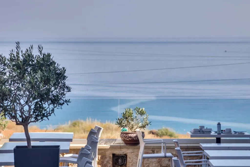 Terrace, Alexis, Crete