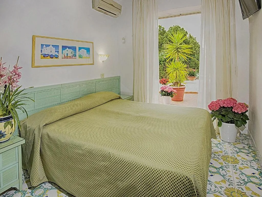 DOUBLE STANDARD Room, Parco Cartaromana, Naples