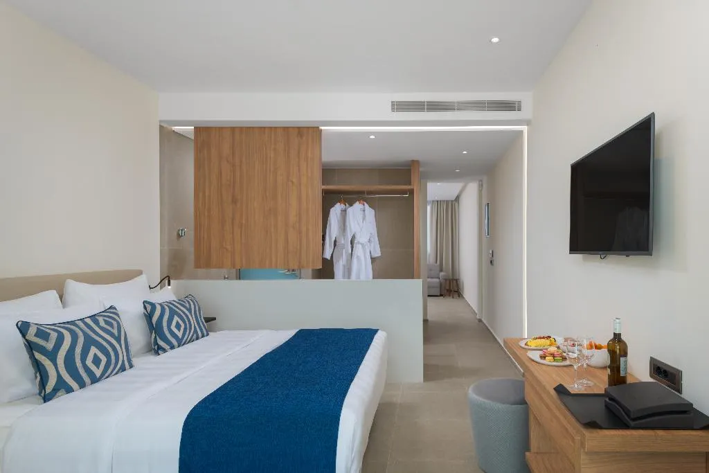 SUITE WITH PRIVATE POOL Room, Gennadi Grand Resort, Rhodes