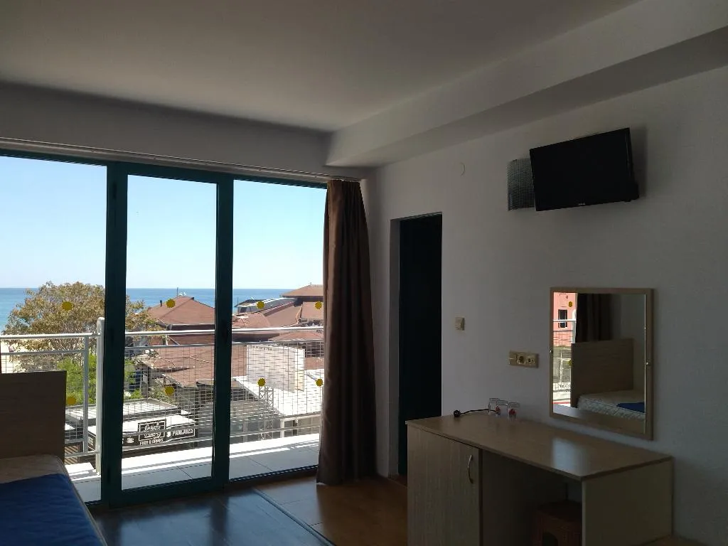 TRIPLE SEA VIEW Room, Largo Beach, Bourgas