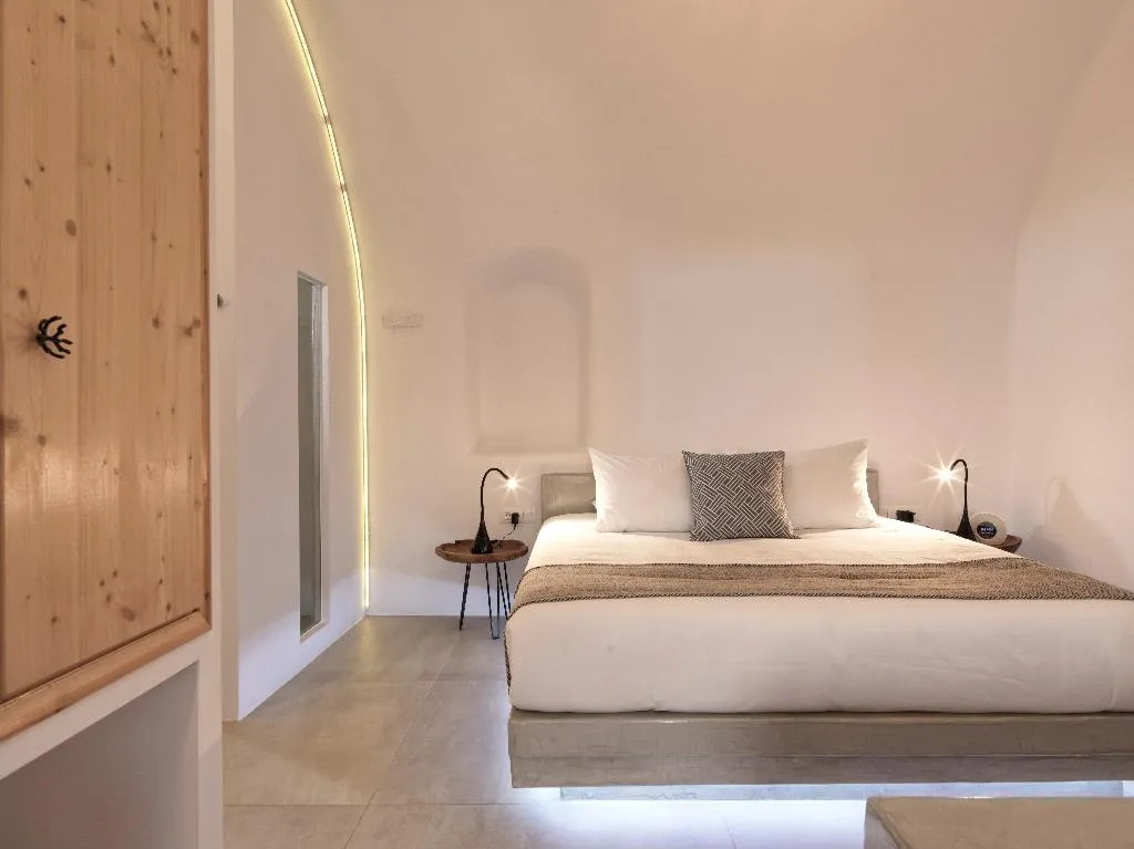 VILLA SUPERIOR Room, Elysian Santorini, Santorini