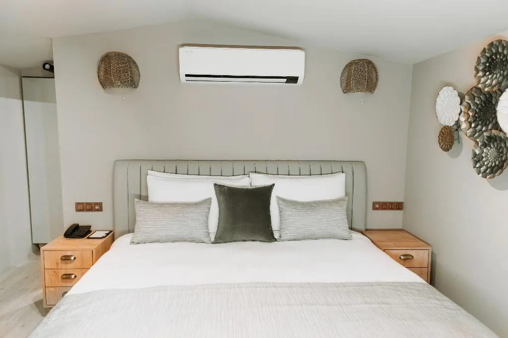 BUNGALOW WITH TERRACE WITH VIEWS Room, Doors Urla Hotel, Izmir