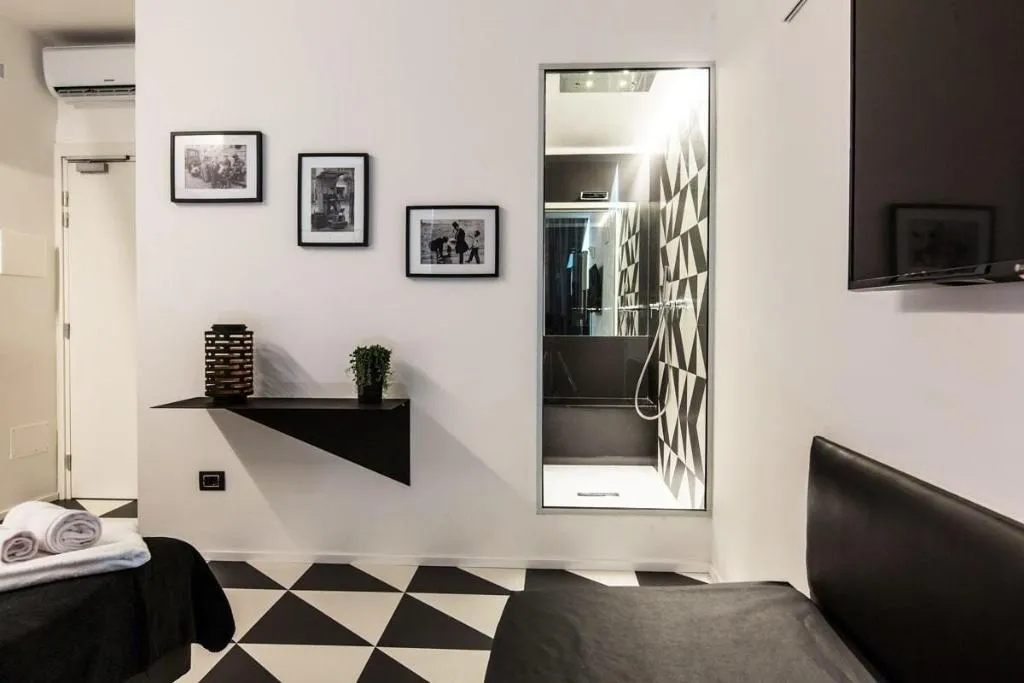 Room, The Boutique Napoli Suite, Naples
