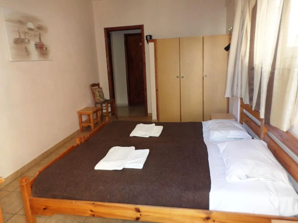 Room, Tina Economy Hotel, Crete